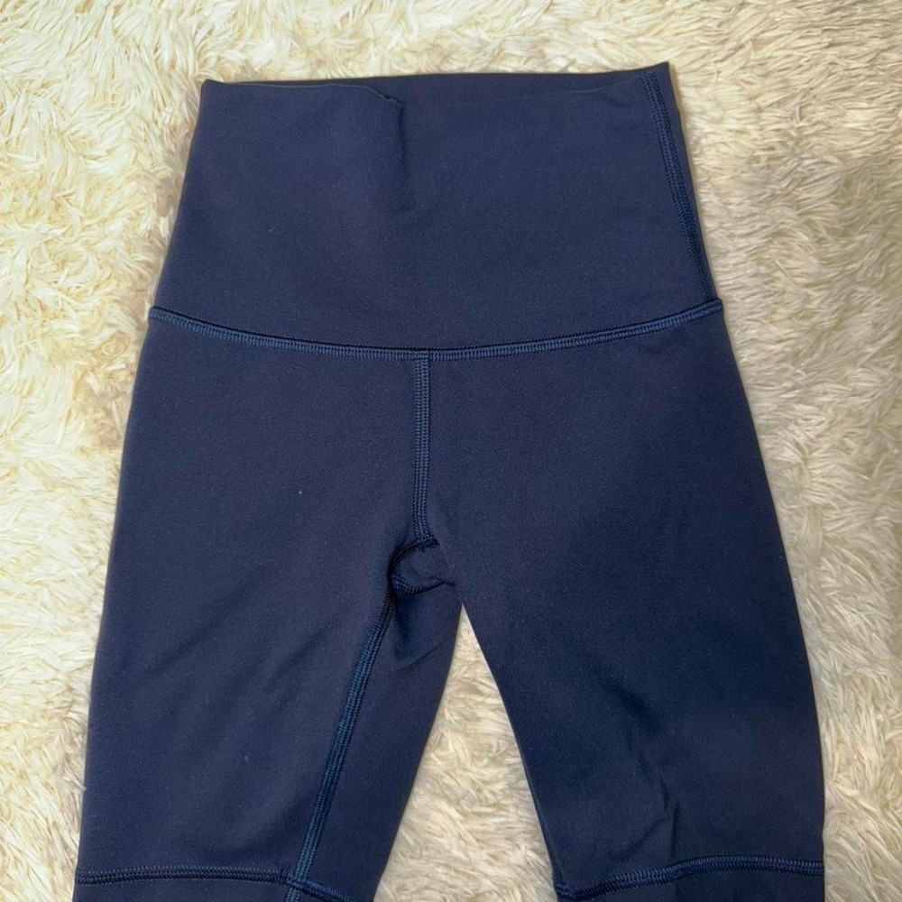 Lululemon Align High Rise Short Size 0 Navy Blue Bike Short 8"